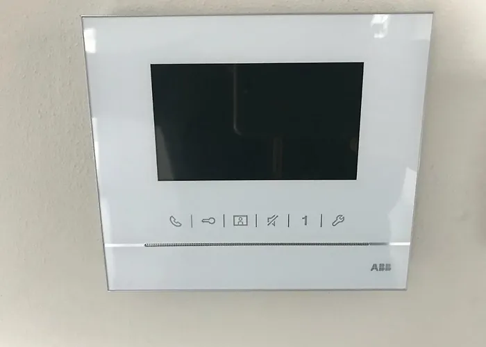 Exclusive * Μπελάρια-Ιτζέα Μαρίνα